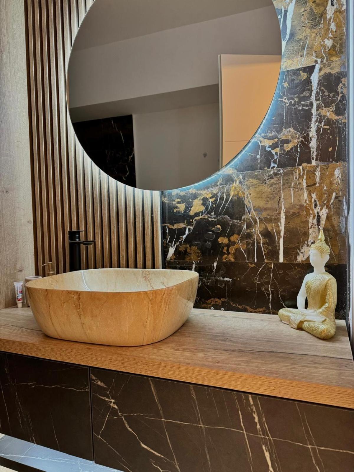 Luxury Blue Apartment 이아시 외부 사진