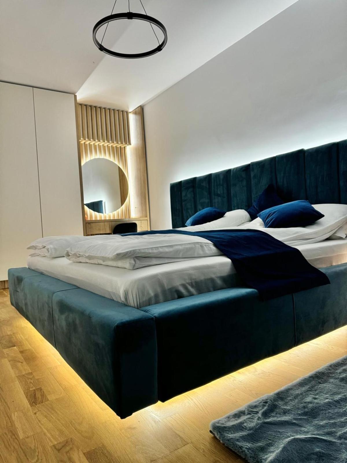 Luxury Blue Apartment 이아시 외부 사진